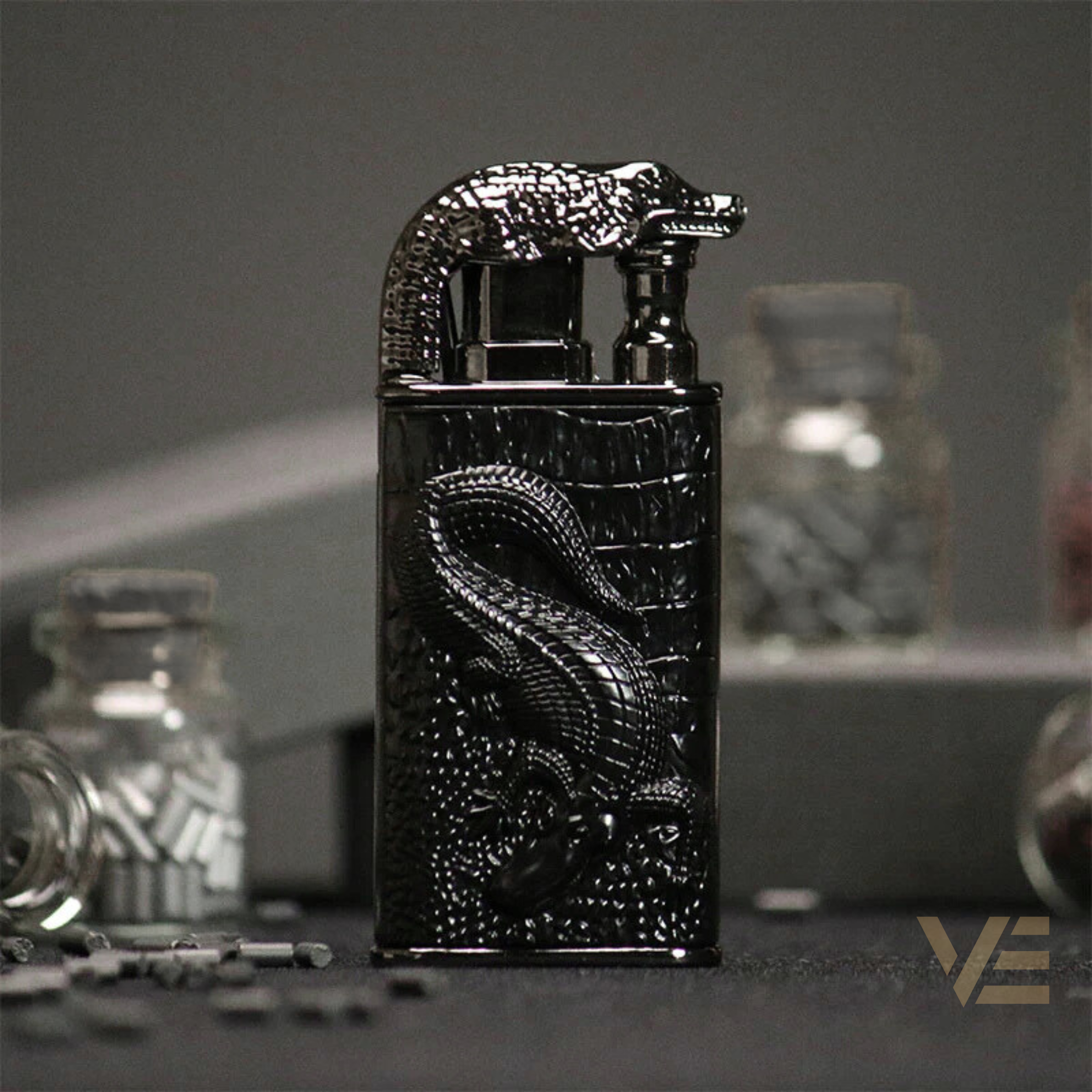 Crocodile lighter